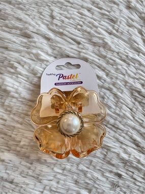 Pastels Amber Flower Hair Claw with Pearl Accent